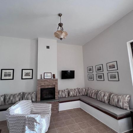 Grand Boutique Studios อาฟิสโซส ภายนอก รูปภาพ